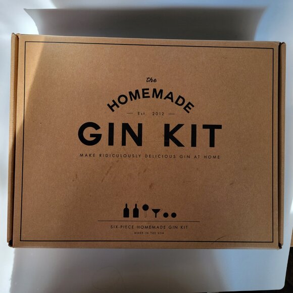 W&P Homemade Gin Kit Make Your Own Kit Botanical Blend and Juniper Berries - Picture 5 of 6